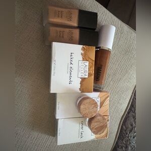 Laura Geller and WANDER Beauty Makeup Set